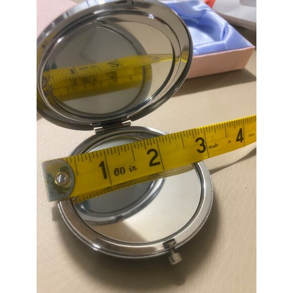 Vintage Ornate Compact Mirror With Yellow Floral Design In Gift Box - Picture 5 of 6